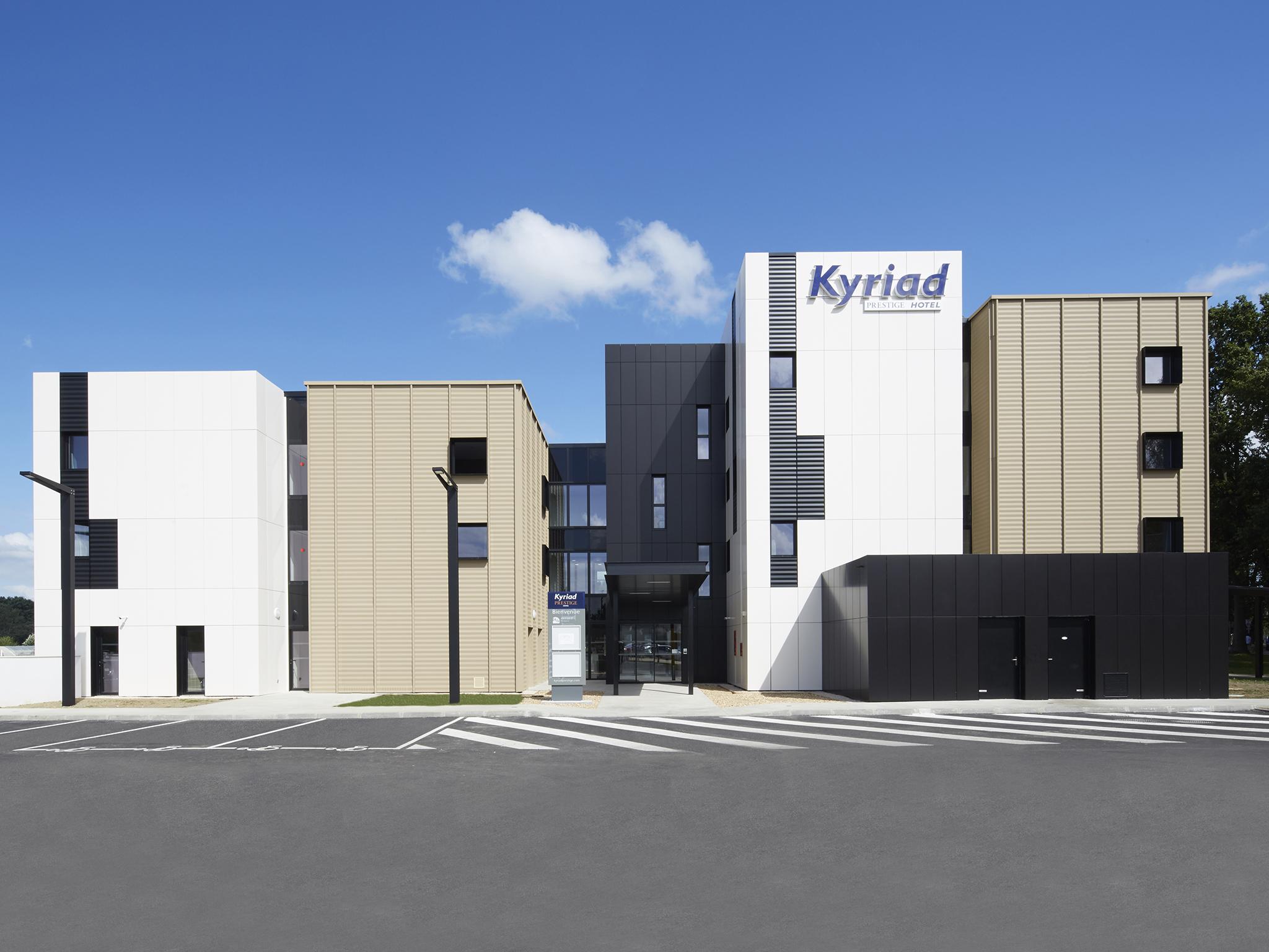 Kyriad Prestige Pau - Palais Des Sports Eksteriør billede