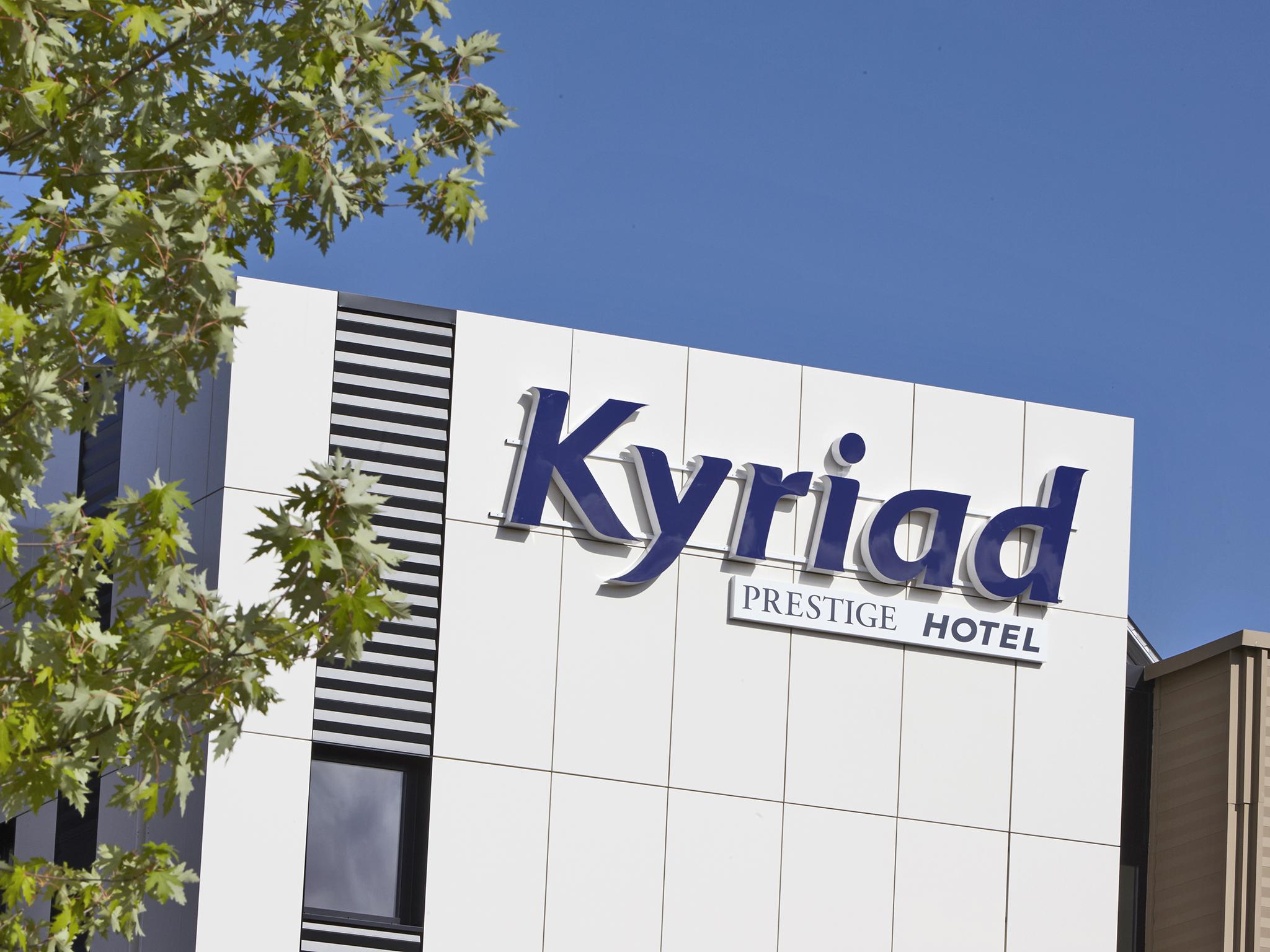 Kyriad Prestige Pau - Palais Des Sports Eksteriør billede